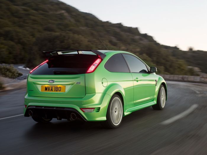 ford focus rs 2010