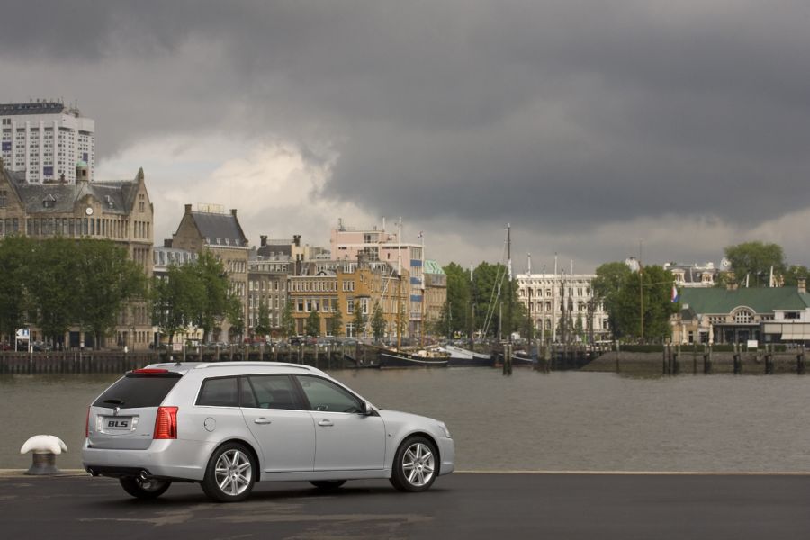 2008 Cadillac BLS wagon
