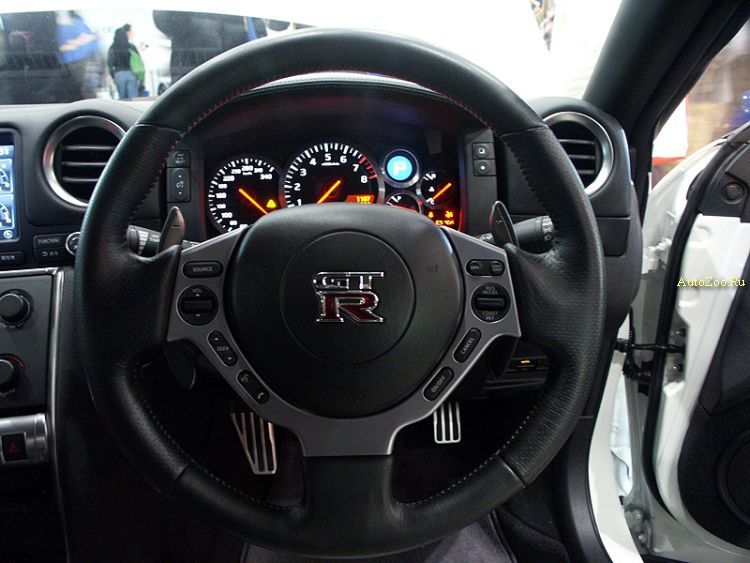 Nissan GT-R