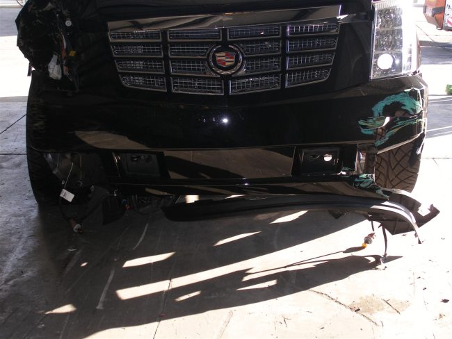 Разбитый Cadillac Escalade Тайгера Вудса