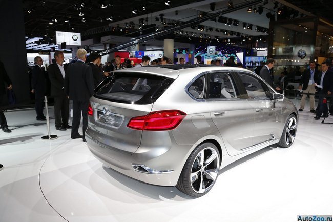 BMW 1 series представлен на автовыставке в Париже 2012