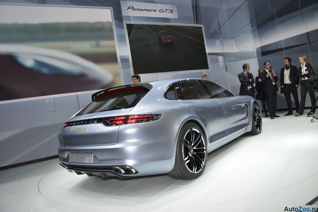 Porsche Panamera Sport Turismo на автовыставке во Франции 2012