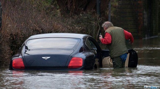 Как утопить Bentley Continental GT во время наводнения 04