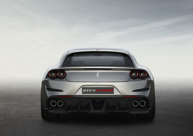 Ferrari-GTC4Lusso-04
